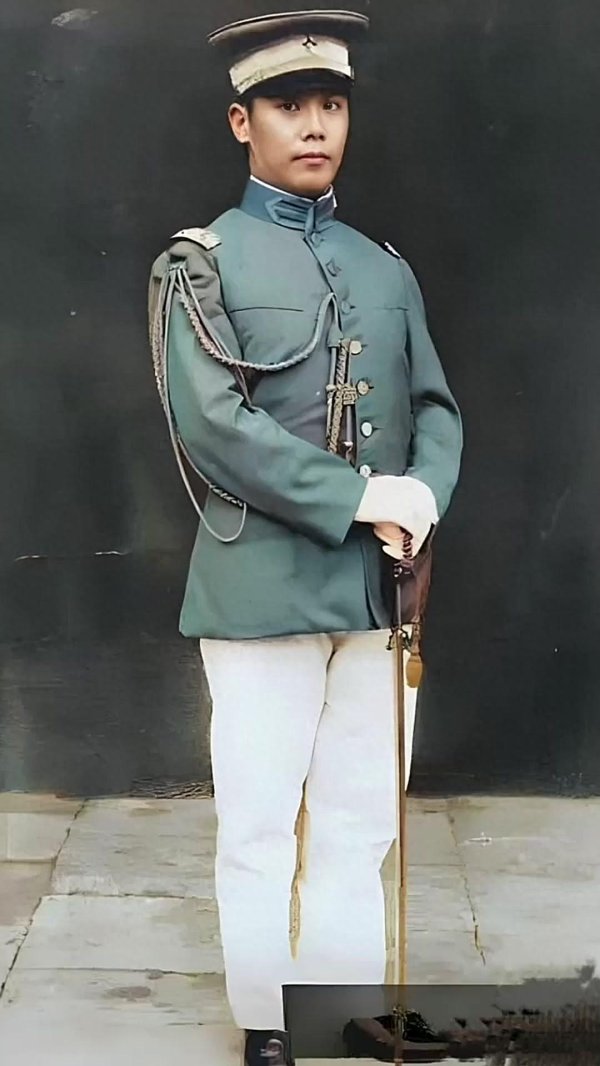 全智股配 得知袁克定建国后穷困潦倒，毛主席批示：应该照顾其生活